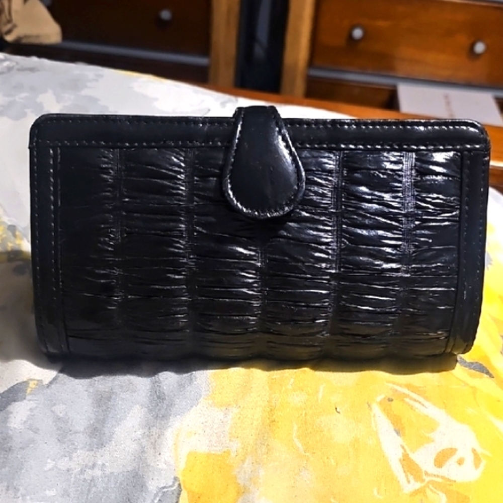 Elegant Women's Black Eel Wallet